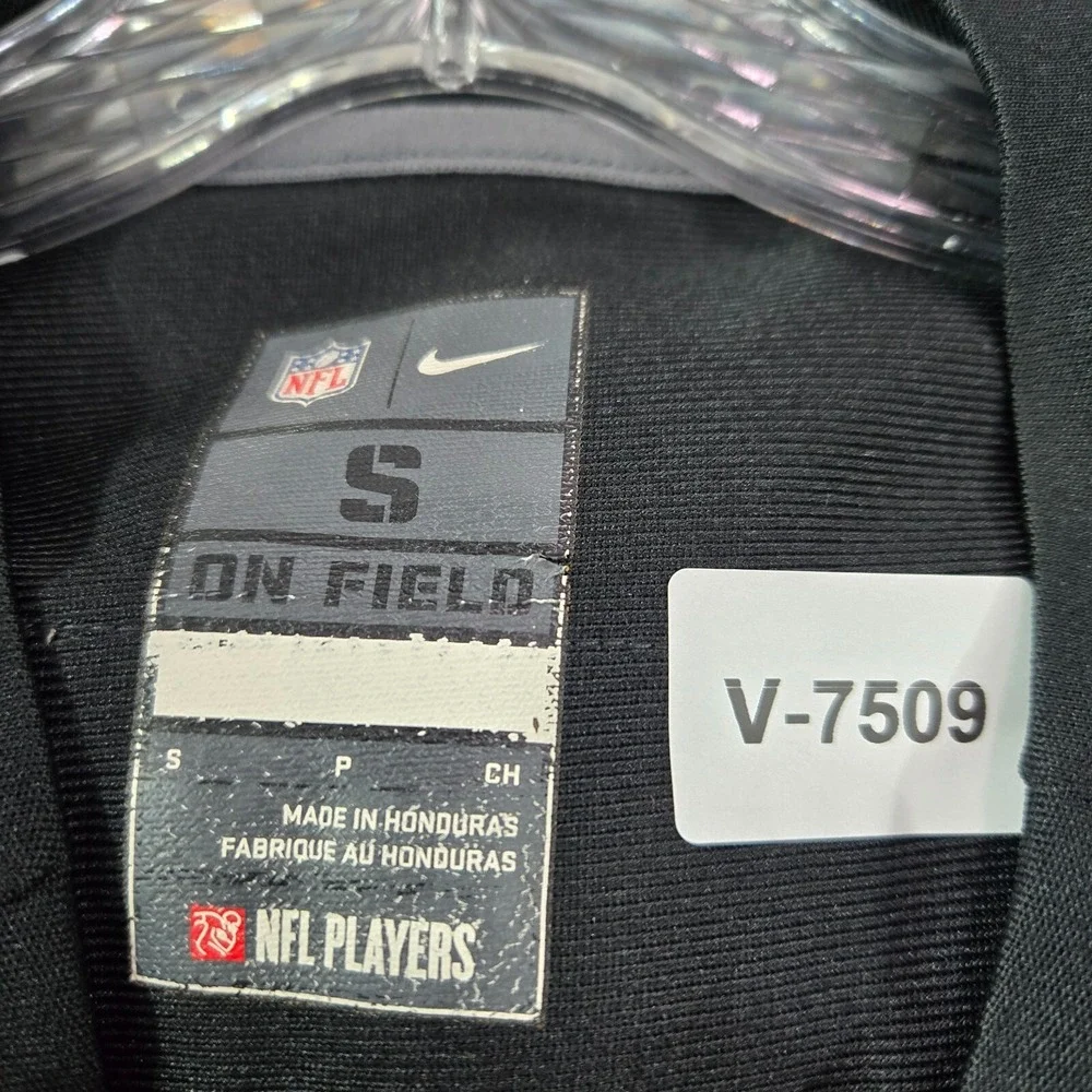 San Francisco 49ers Men Jersey Black Red‎ Small Vernon Davis 85 Nike Swoosh Logo